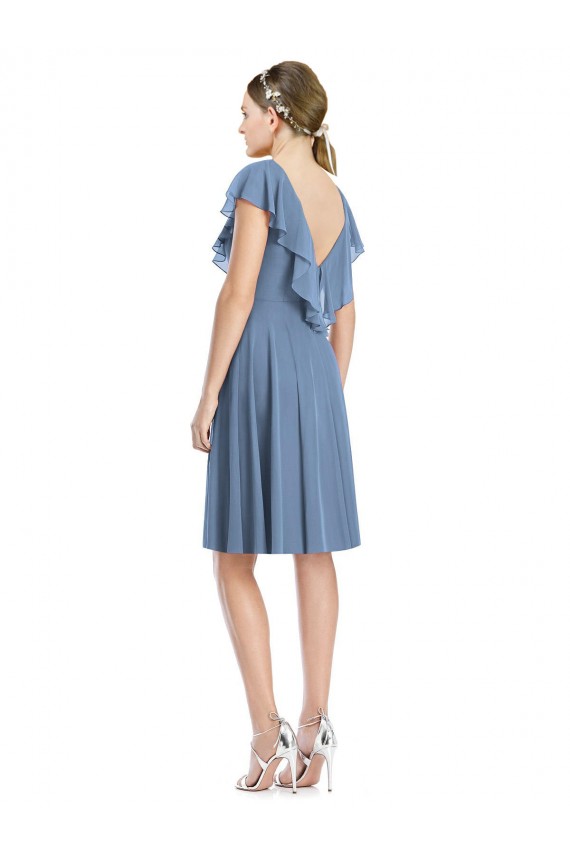 Vendedor de Decote V Chiffon Mangas Curtas Costas em V Azul Empoeirado Vestidos de Madrinha